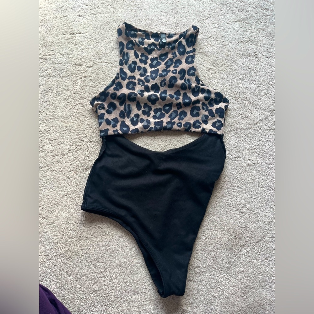 Victoria Sport bodysuit